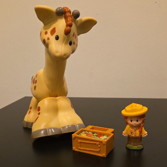 Fisher-Price Other - Little People Big Giraffe With Safari Zoo Girl Guide 2014 Complete Set